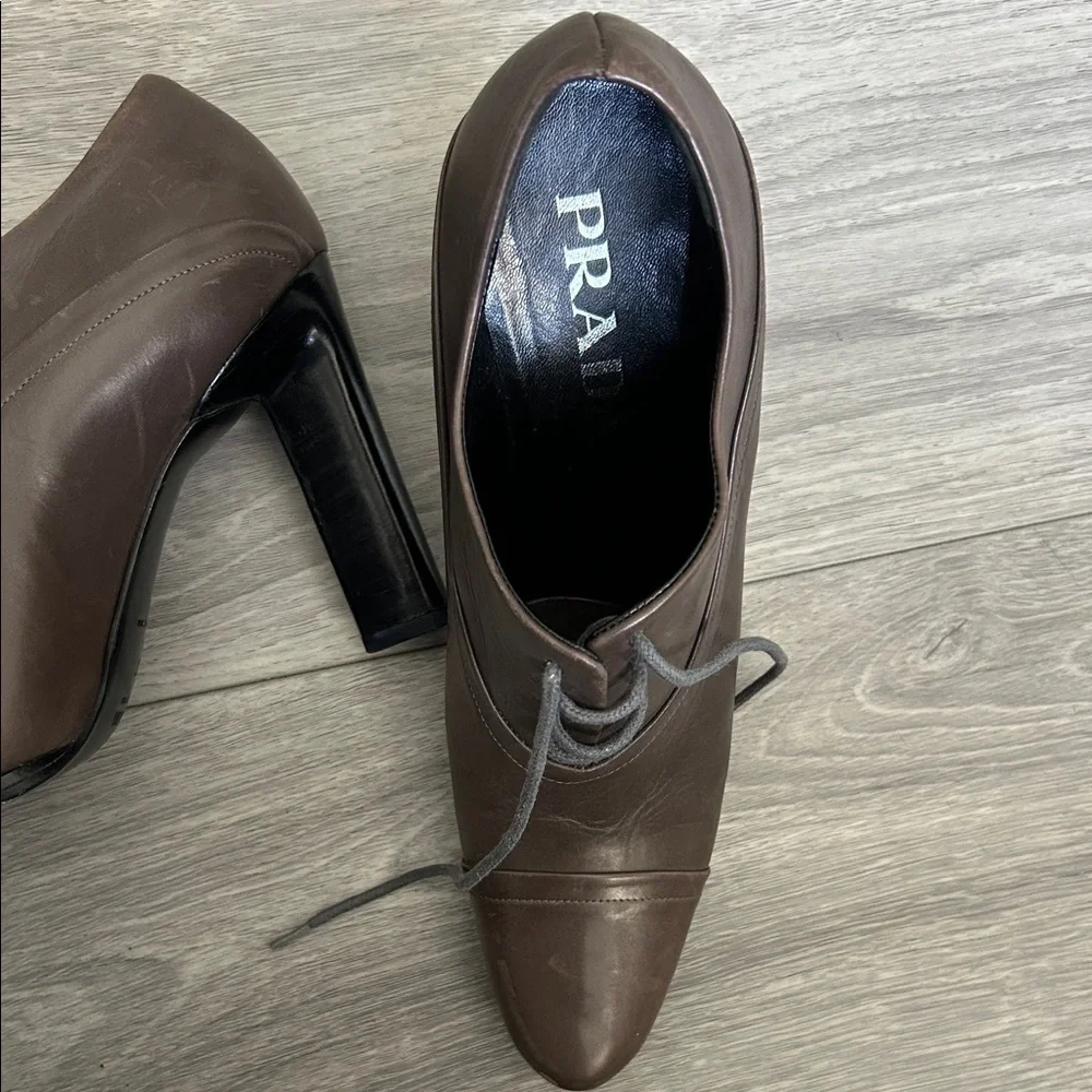 Prada chic dark